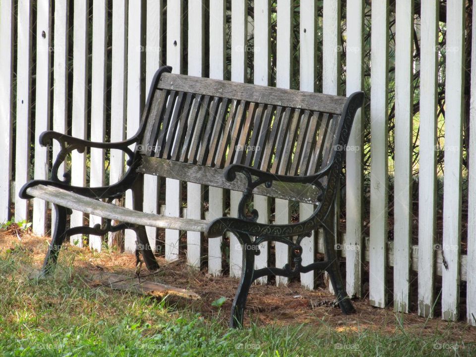 Park bench old 