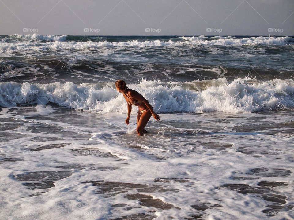 Discovering Crete. Catching waves 