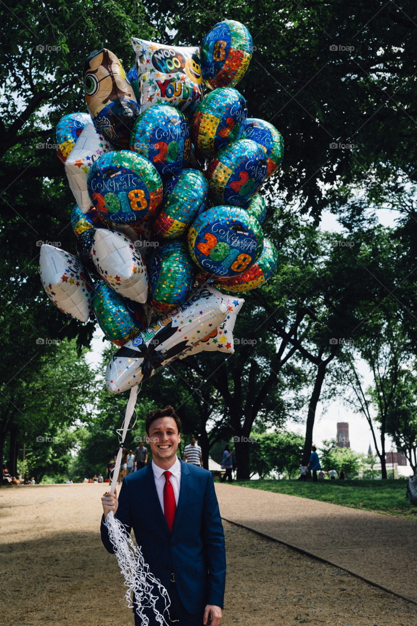 My brother graduated from law school in D.C. this weekend and we found a sweet street vendor who let us borrow this awesome prop as we celebrated! There are so many beautiful spots near the National Mall and his awesome smile topped it off perfectly!