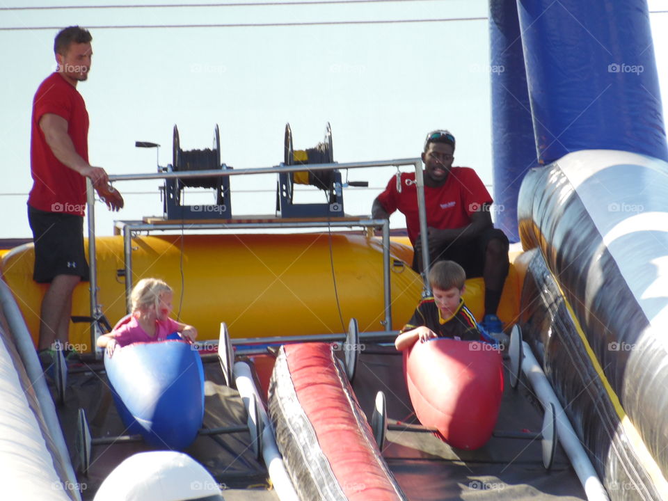 Let's go. This is a picture of some kids ready to race.