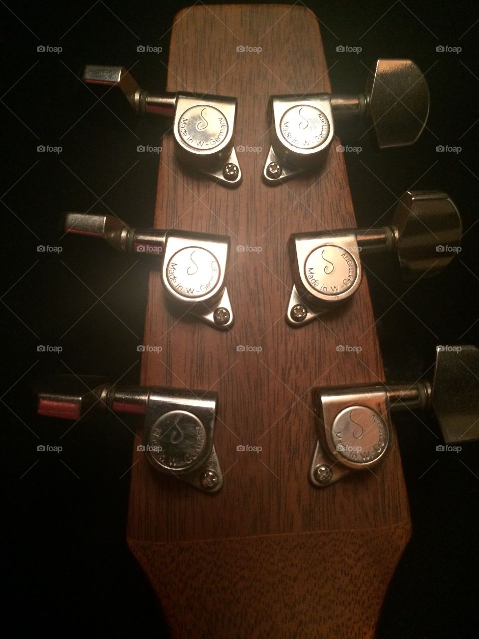 Acoustic guitar head stick tuning keys