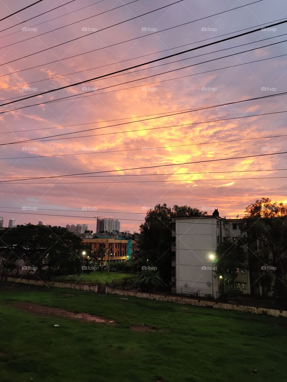 Dusk Time
🌅🌅🌅
Amber Sky
🏢🏢