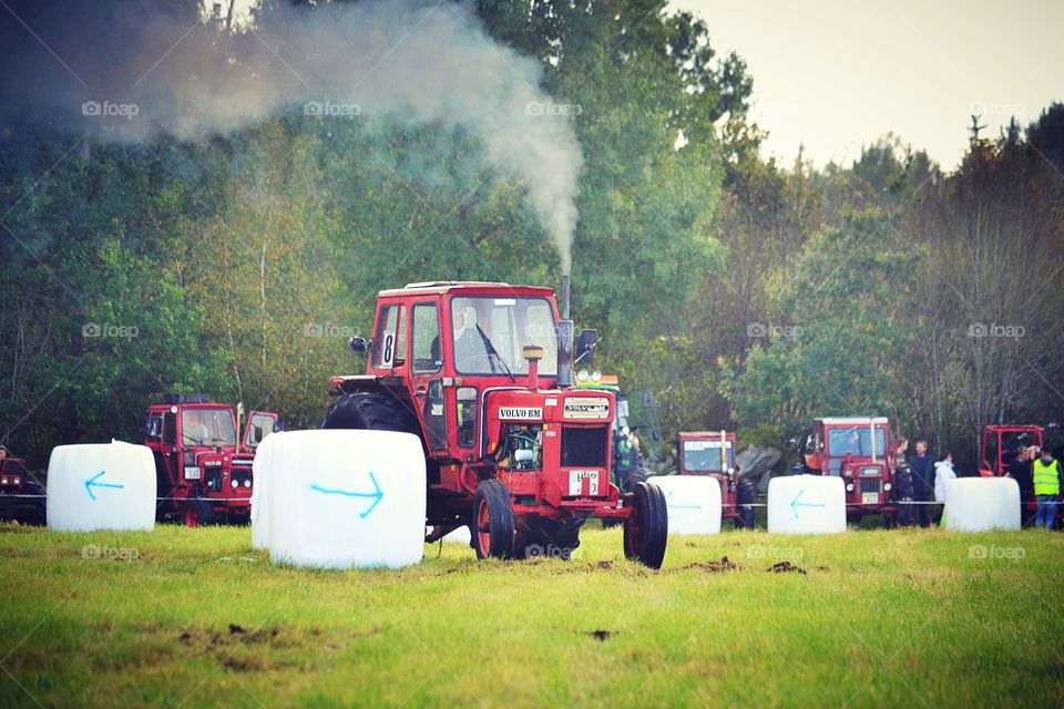 Tractor race