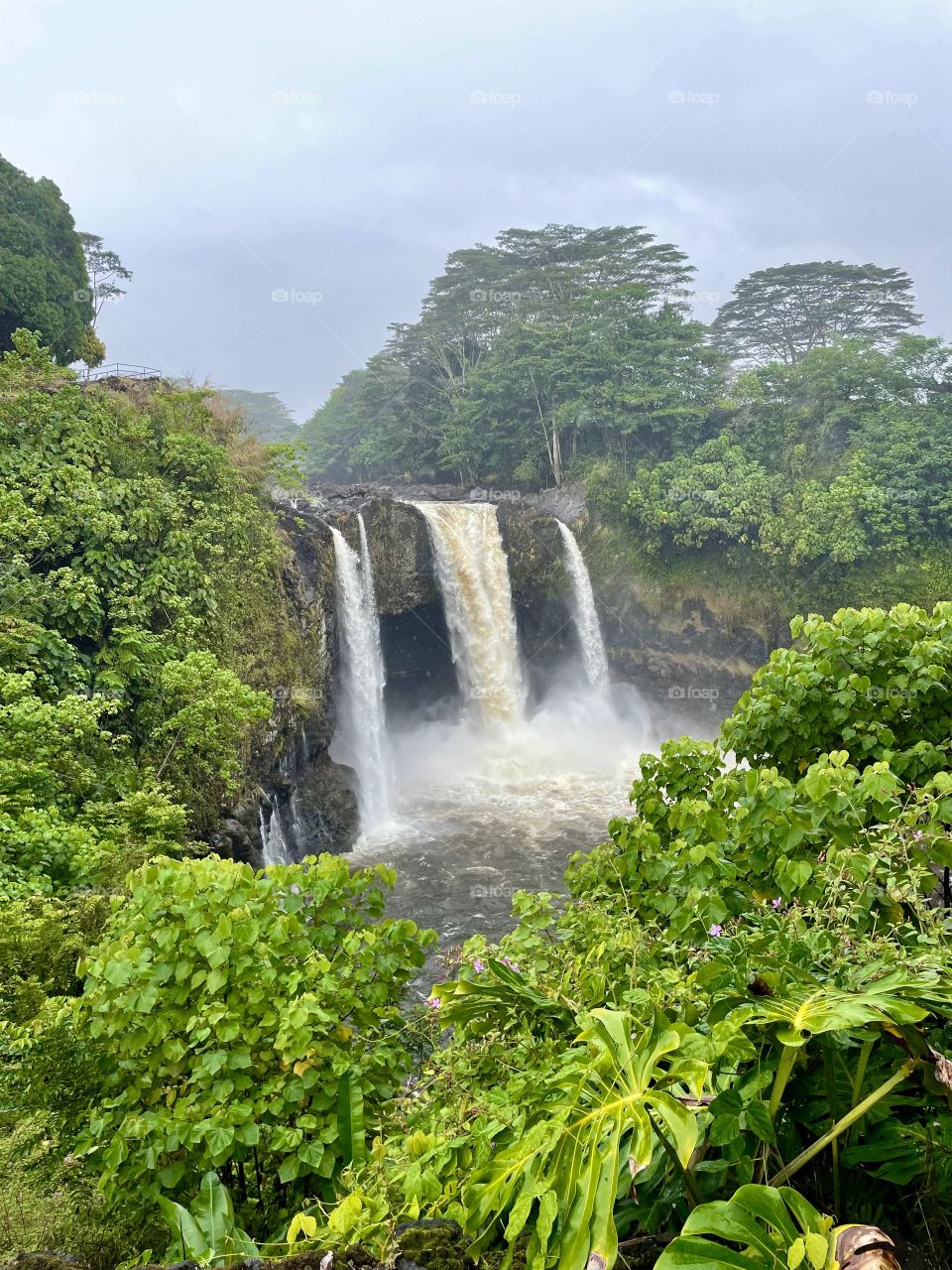 Rainbow Falls, Hawaii