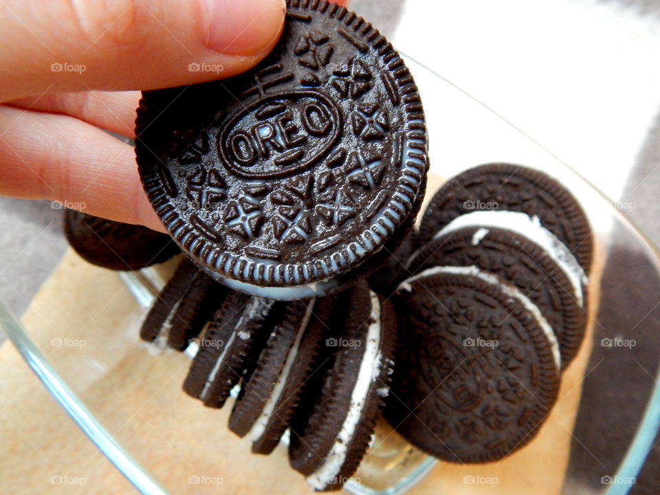 This Oreo cookie looks really delicious