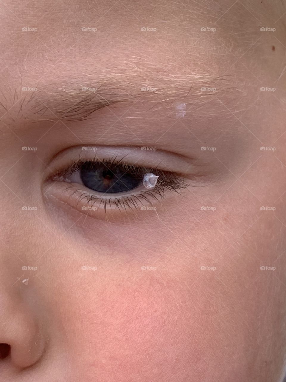 Bubble on the eyelash 