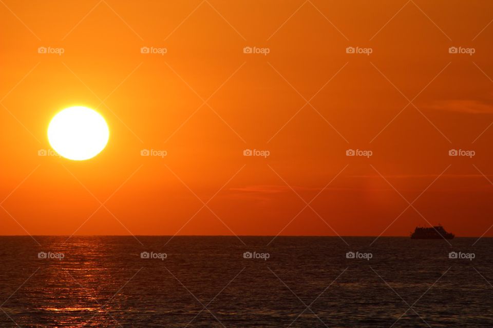 sunset spain ibiza cafe del mar by ravanti