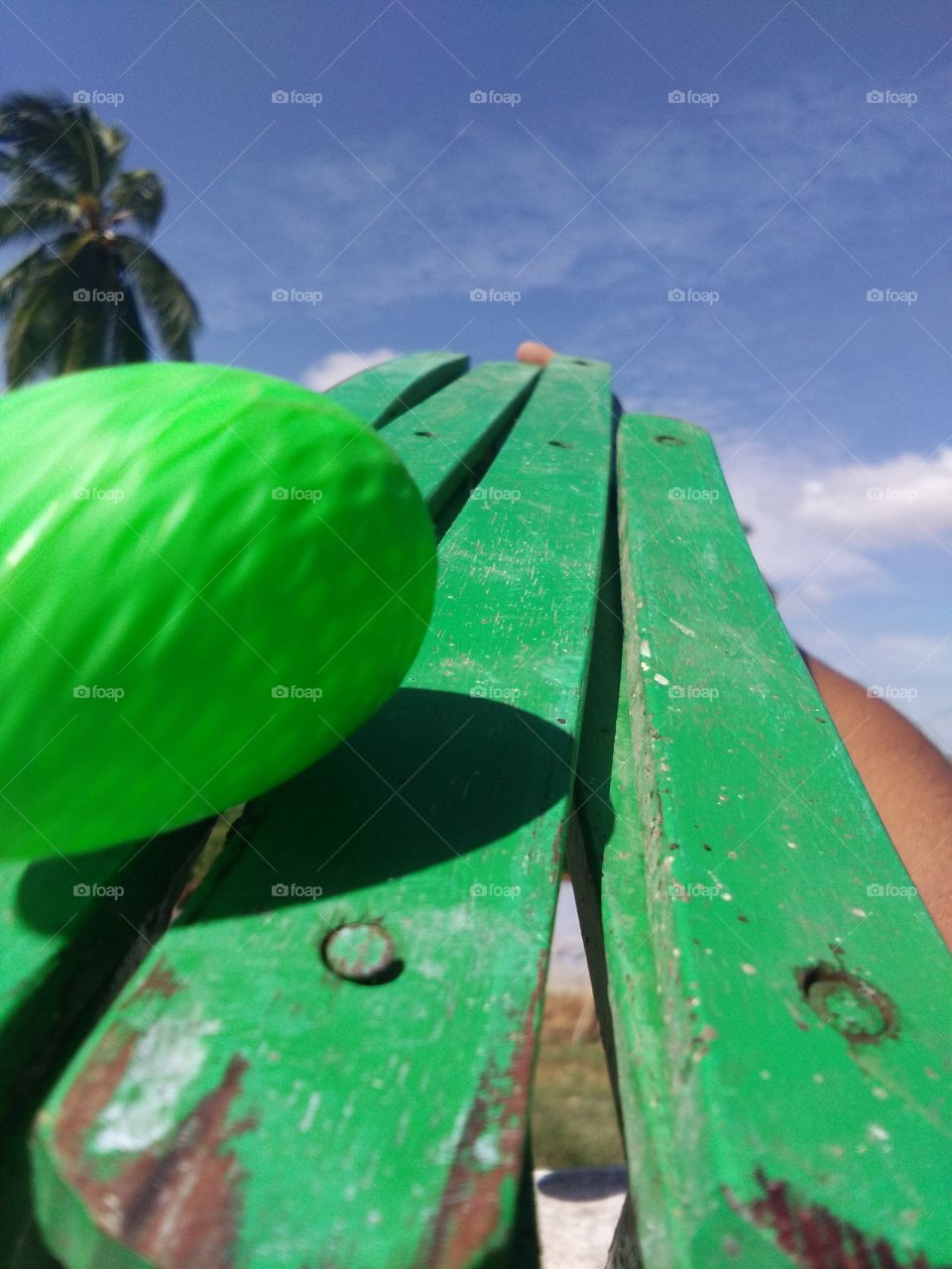 green ball