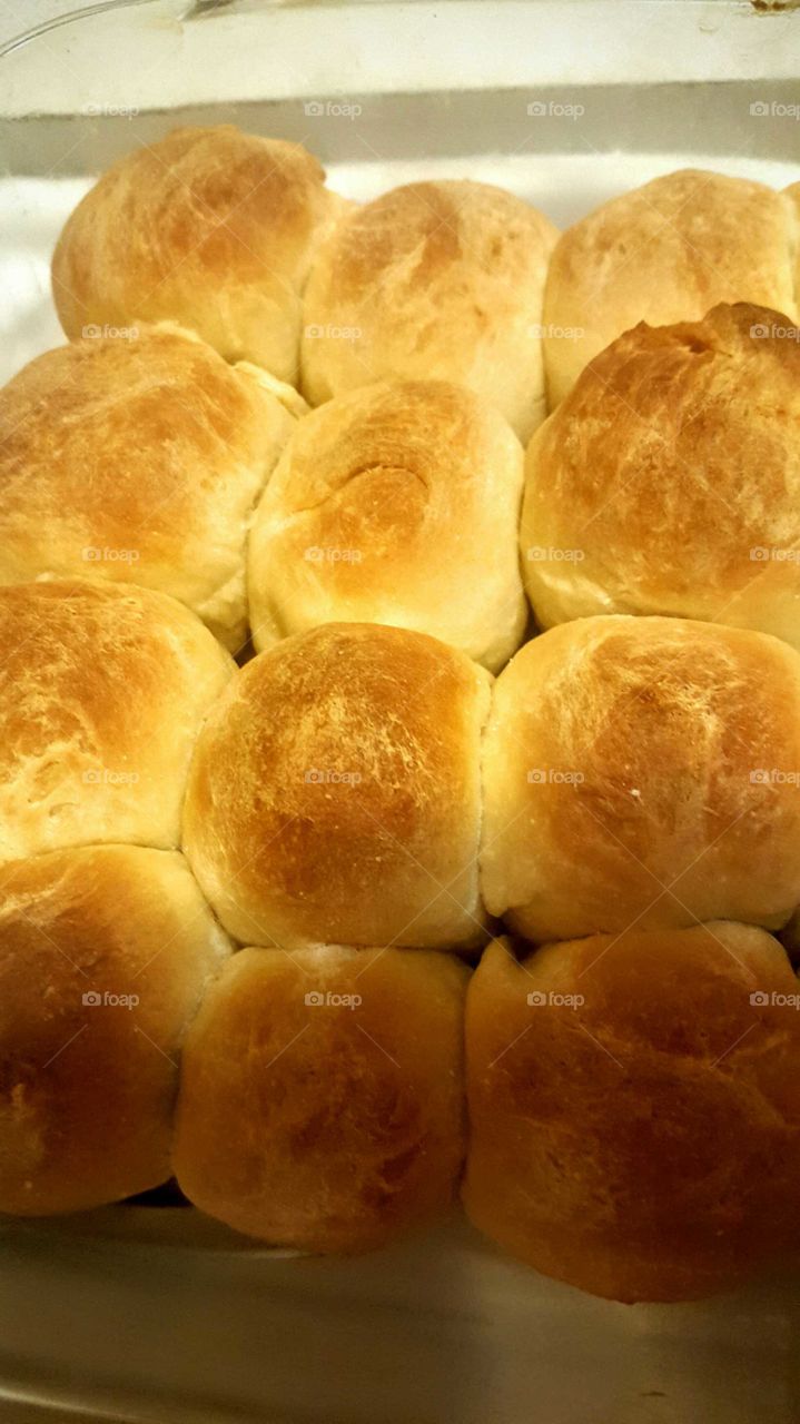 dinner rolls