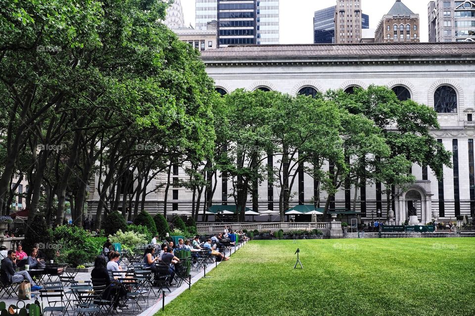 Bryant Park lunch 