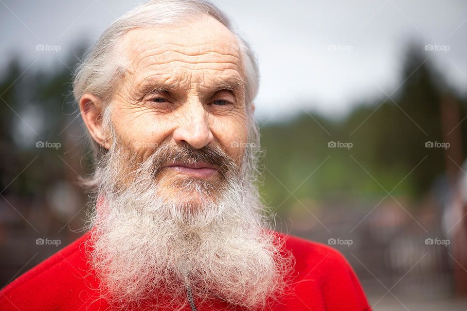 Portrait of bearded elderly man