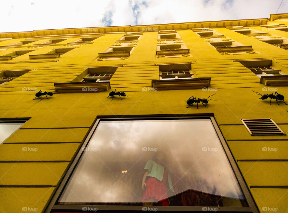 Architecture between modern and ancient