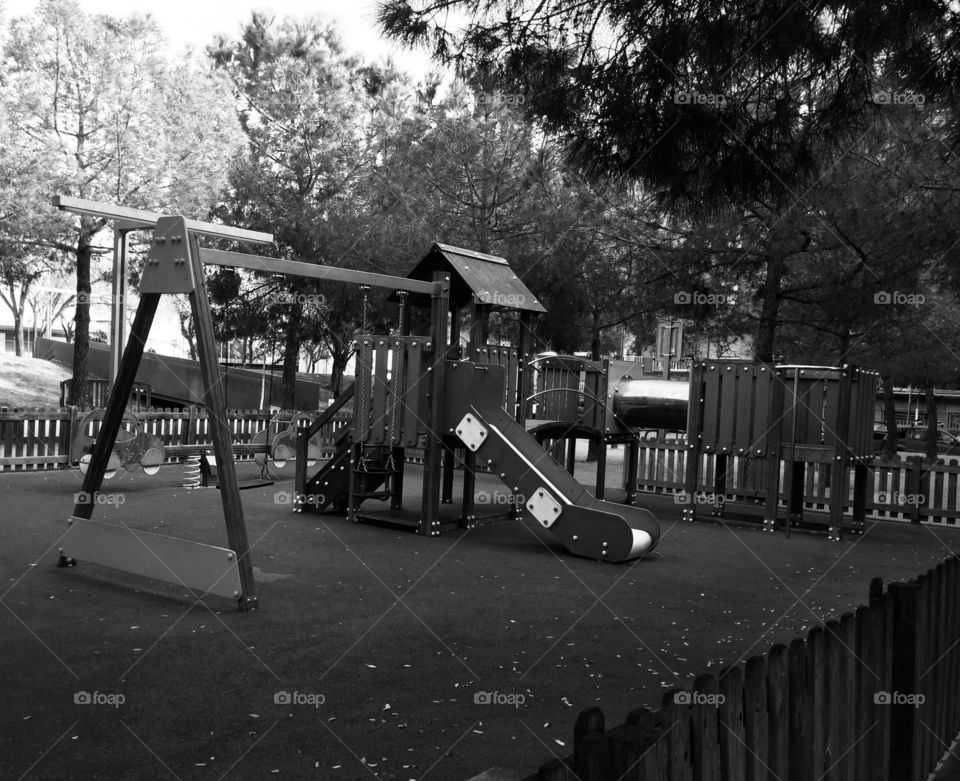 La tristeza de ver un parque infantil sin niños. Siempre deberían estar ahí 