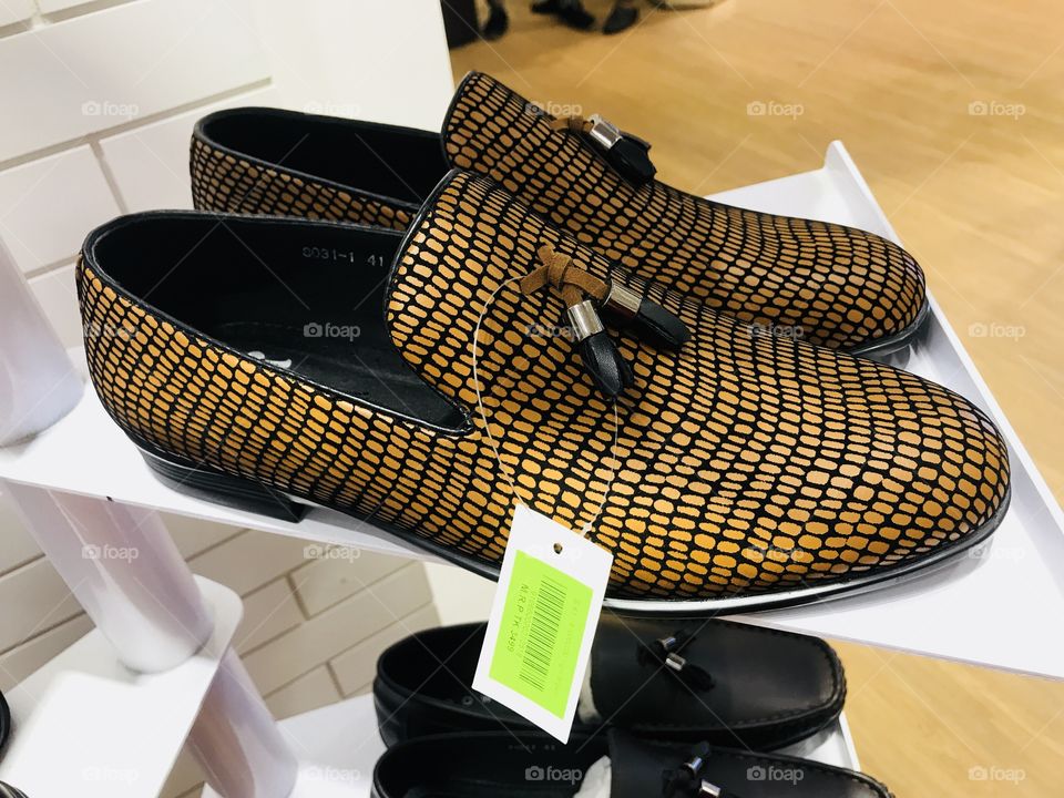 Fashionable Shoe !!! 