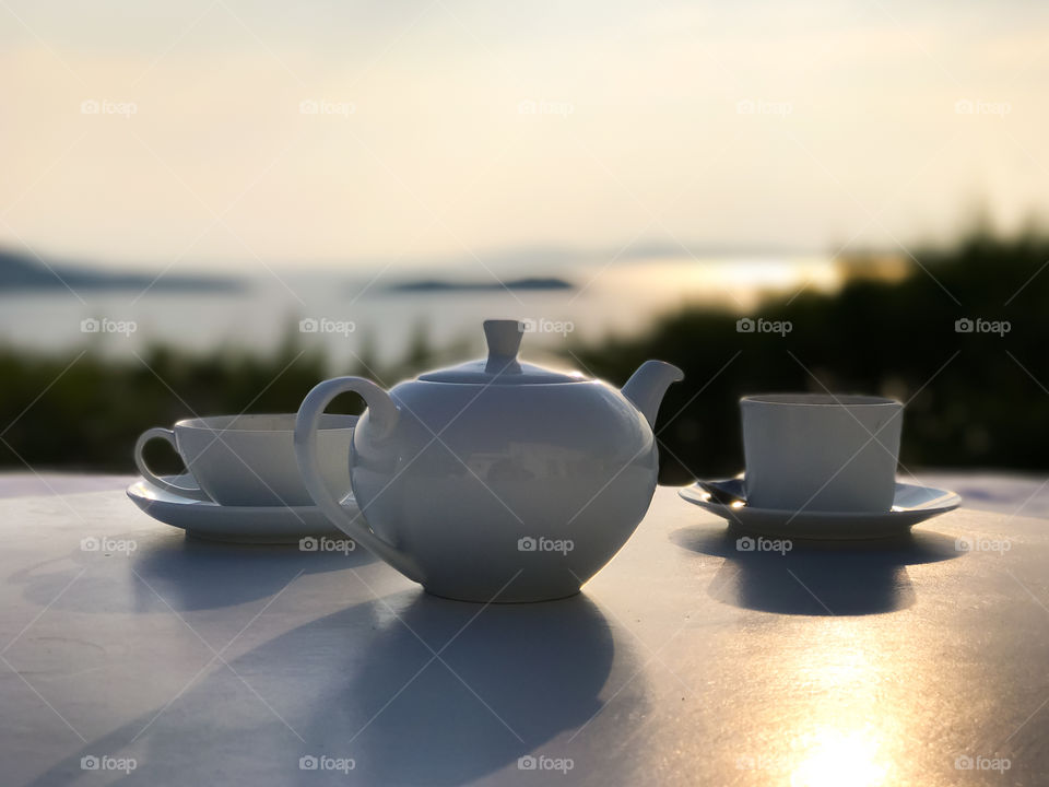 Coffee and tea with a view of Delos
