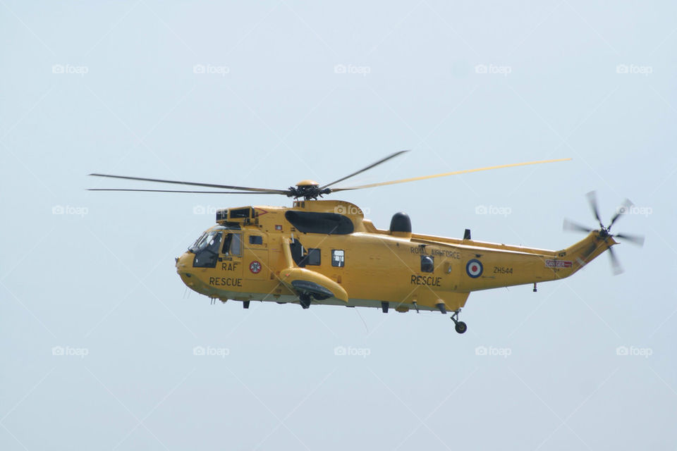 the sea raf helicopter by dannytwotaps