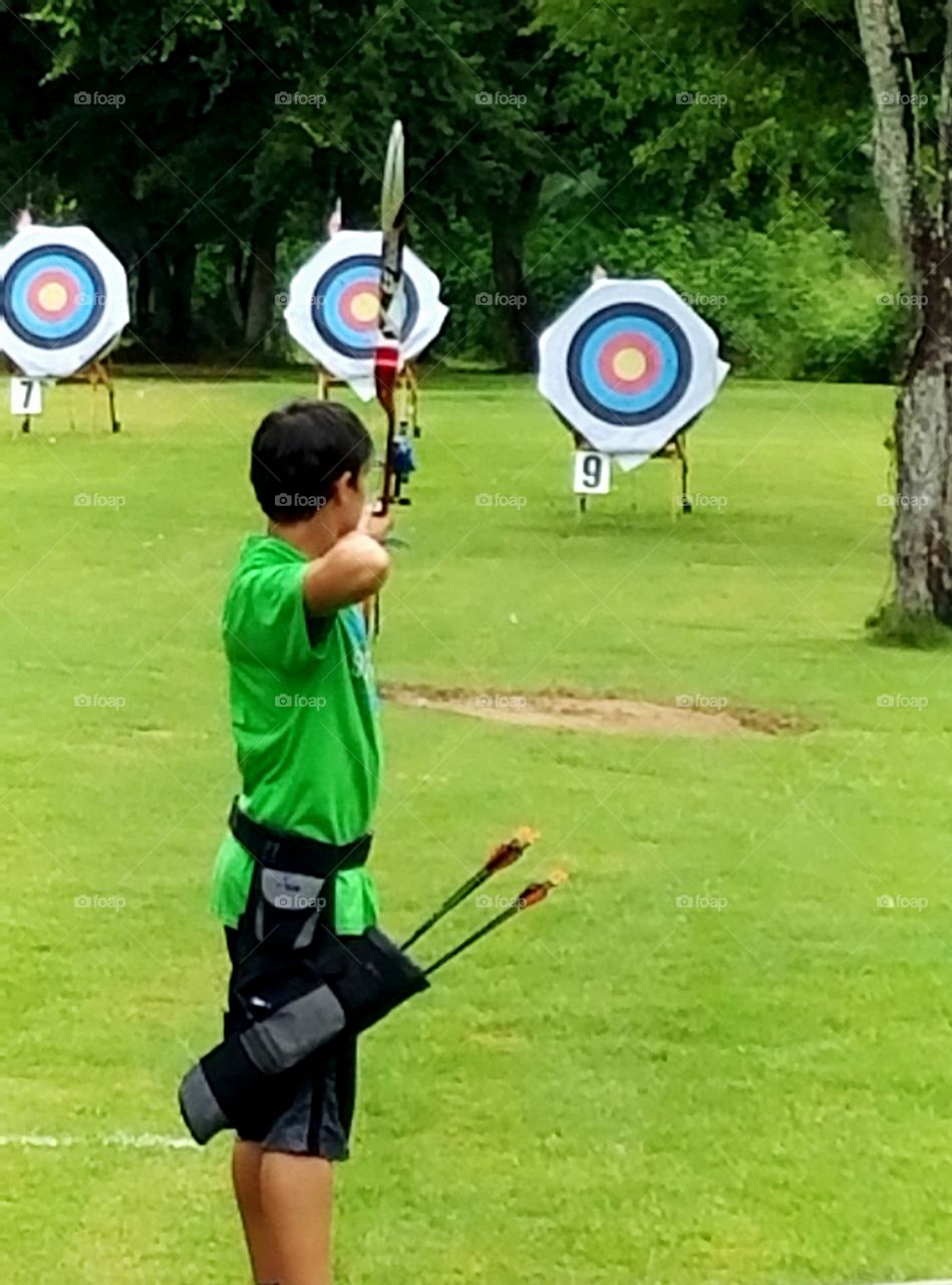 shooting a recurve bow