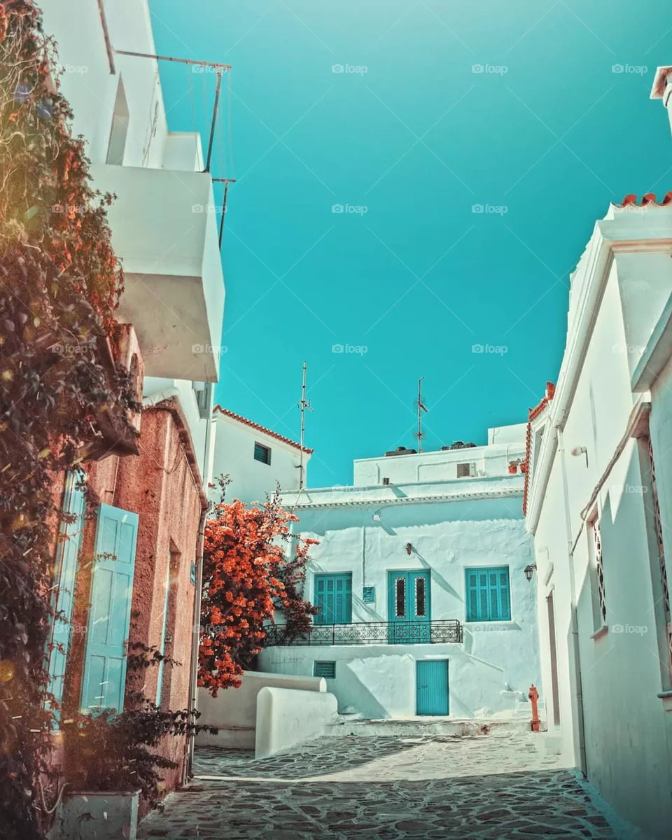 tinos