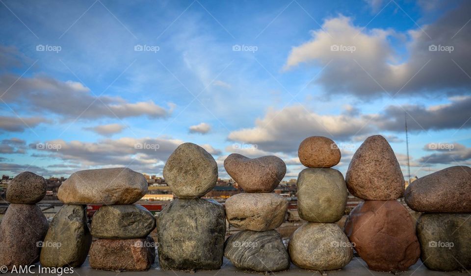 Balancing boulders