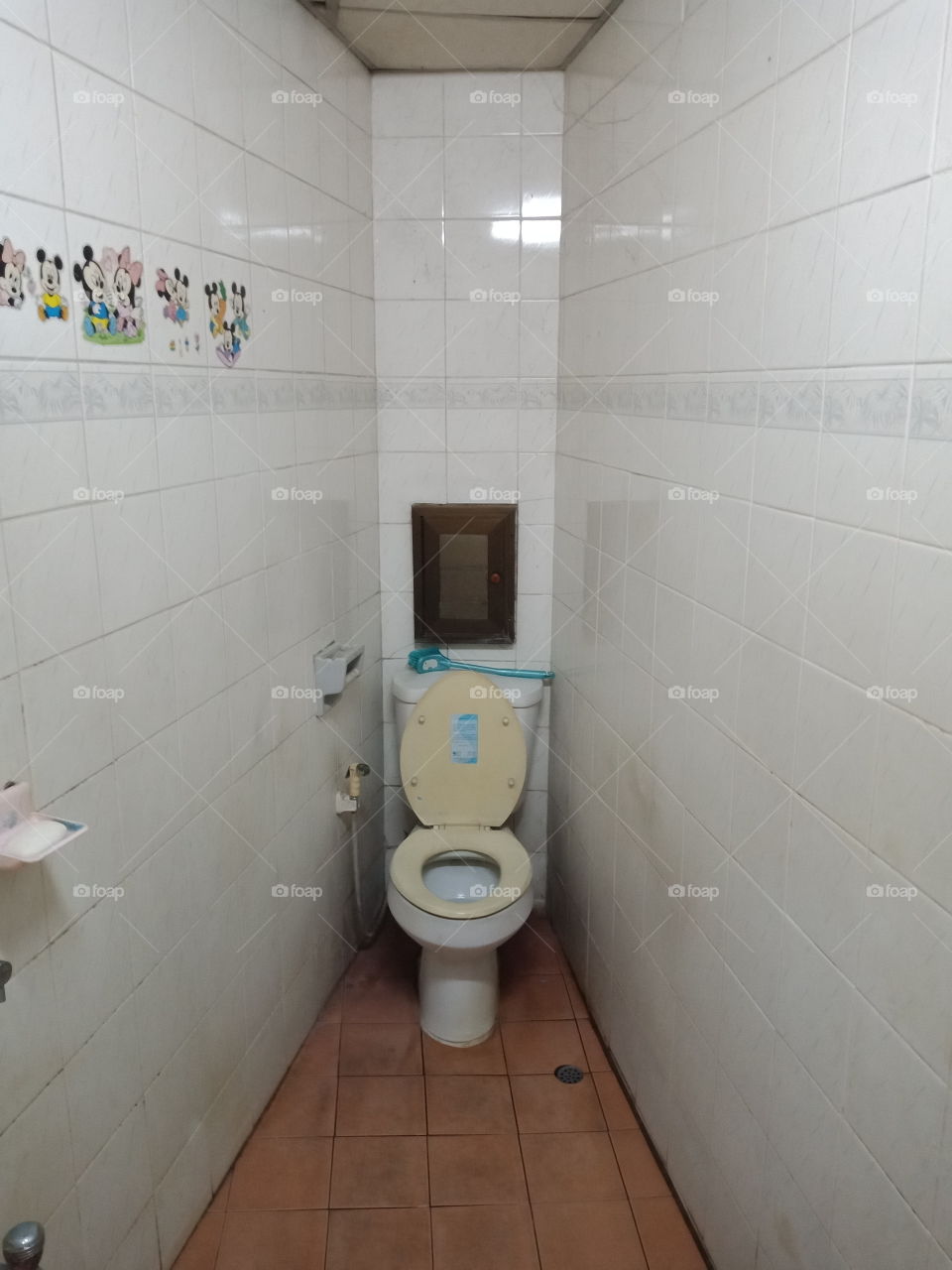 Perspective view of the white restroom