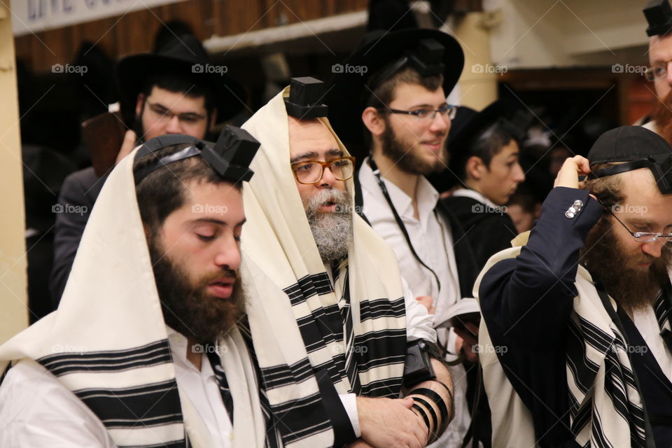 Group of jews people praying