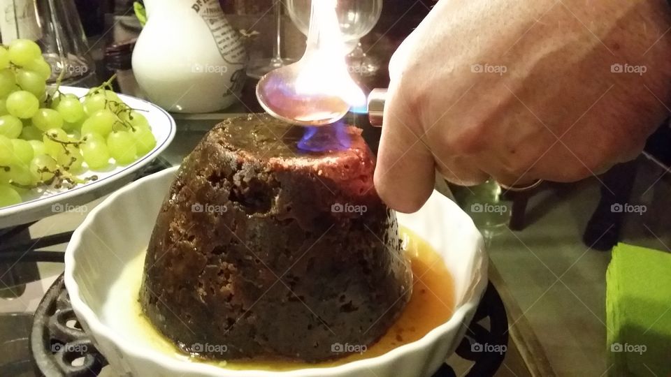 Flaming the pudding