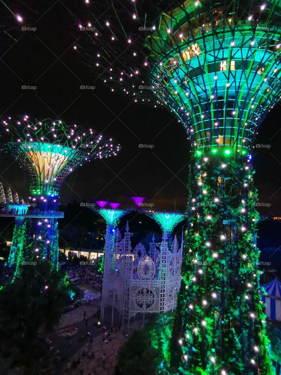 Singapore. Night city. Night lights. Night photography. Light and music show.