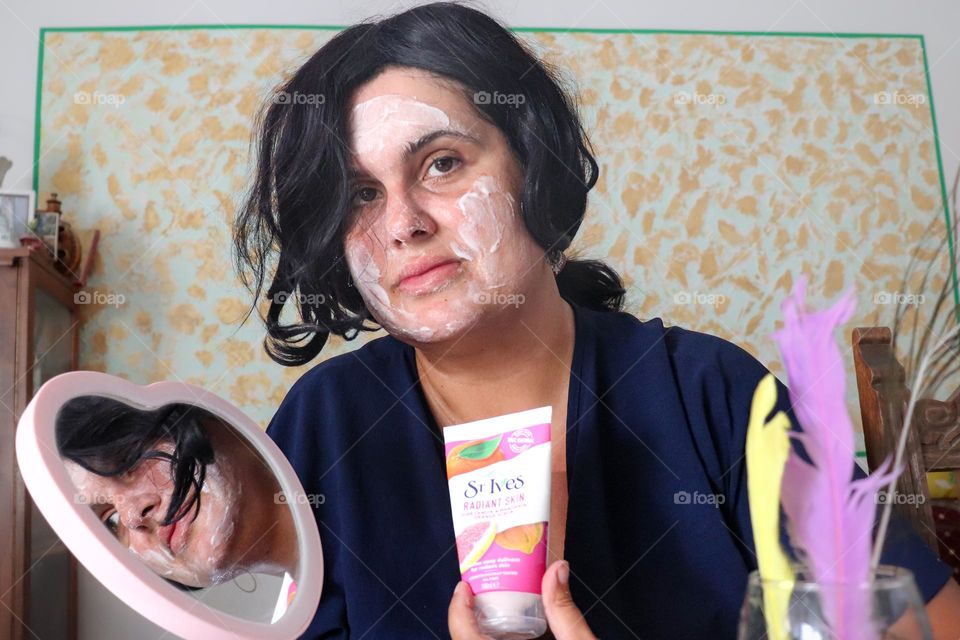 St.ives- radiant skin,  pink lemon and mandarine orange scrub