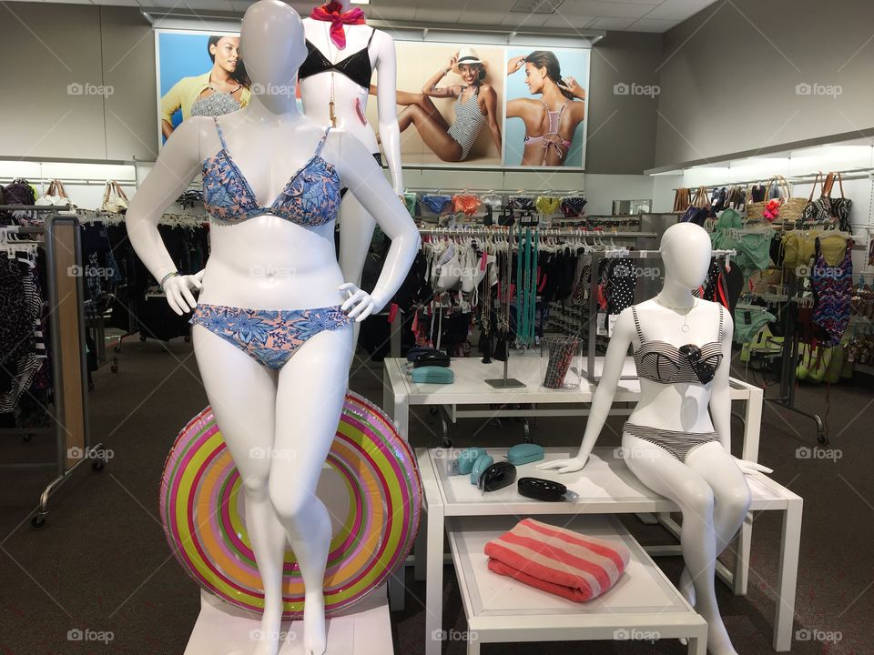 Model
Bikini is beautiful not matter size 