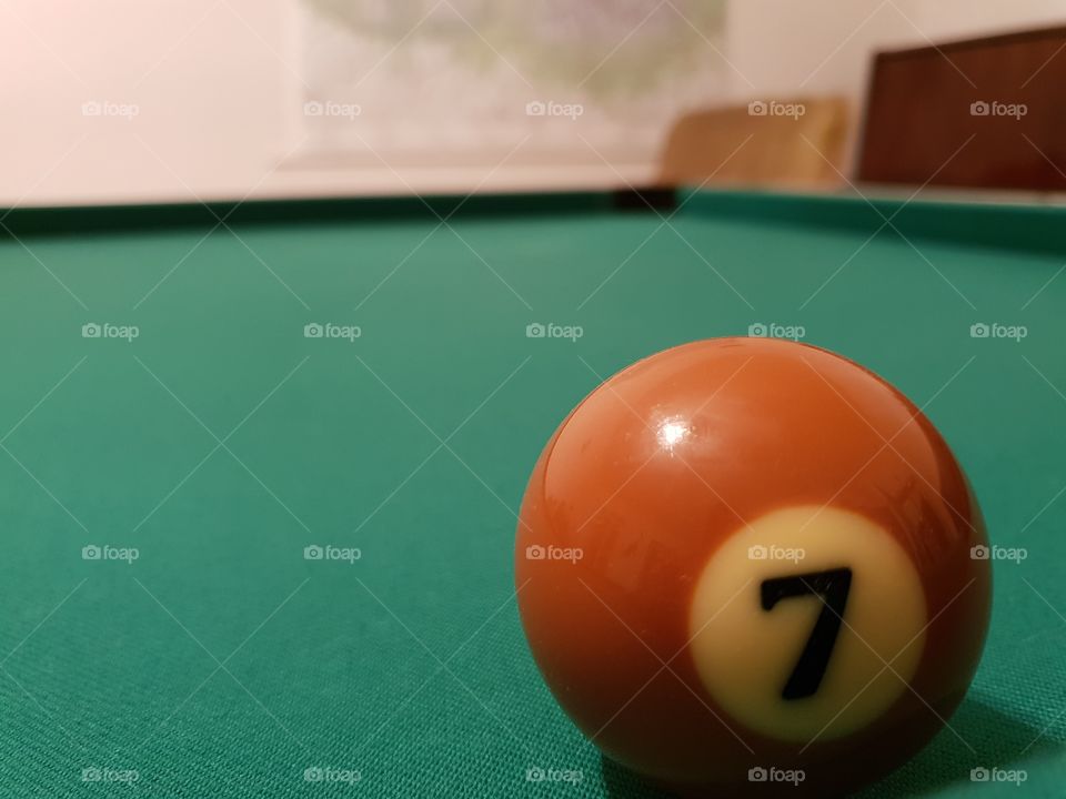 7 billiard-ball (tan)