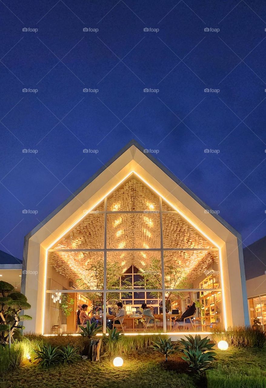 The cafe with ceiling from shell