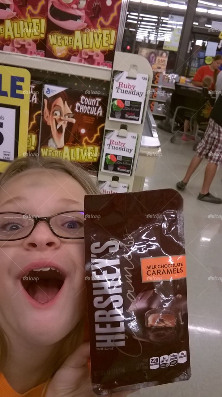 Who loves some Hershey's like this girl??