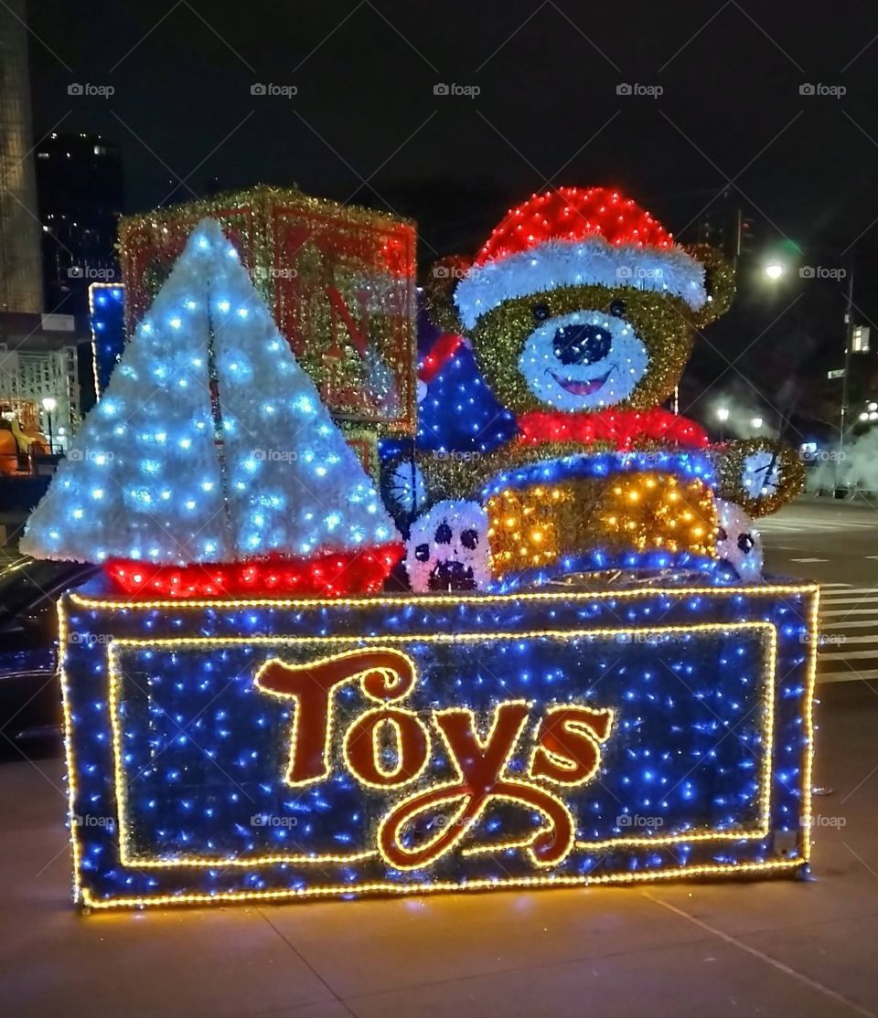 Holiday Light Sculpture NYC