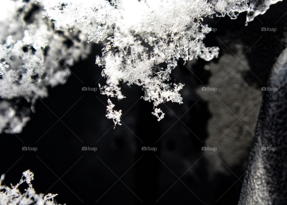 Snowflakes that look like real diamonds 