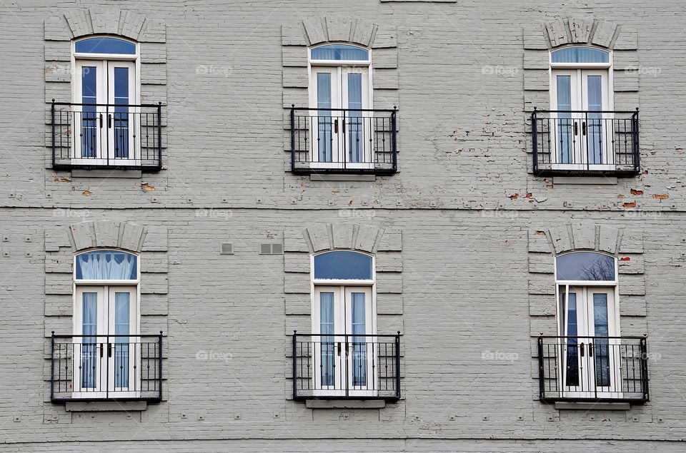 six windows in a row