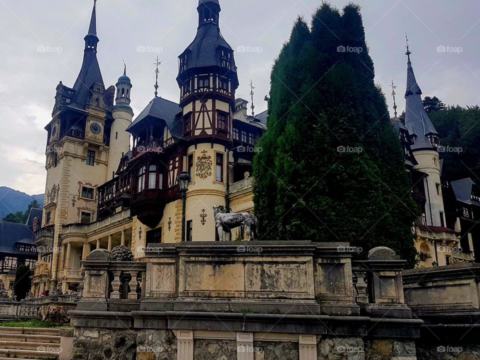 Peleş Castle, Renaissance royal castle in Sinaia, Romania