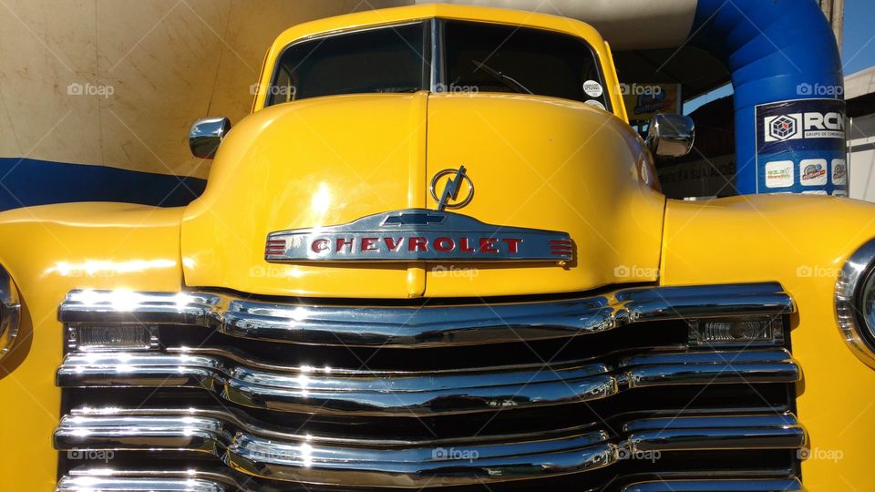 Caminhonete antiga muito bonita da Ford. Restaurada, Muito bem conservada.