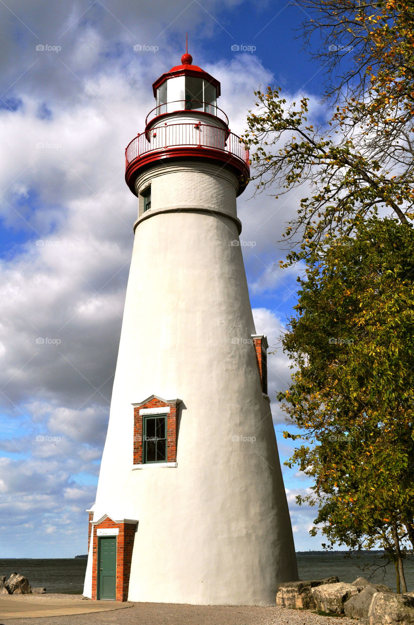 ohio lighthouse marblehead by refocusphoto