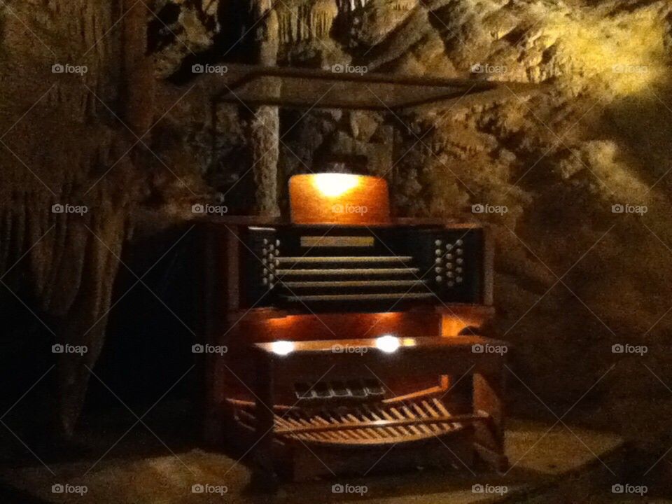 Cave organ