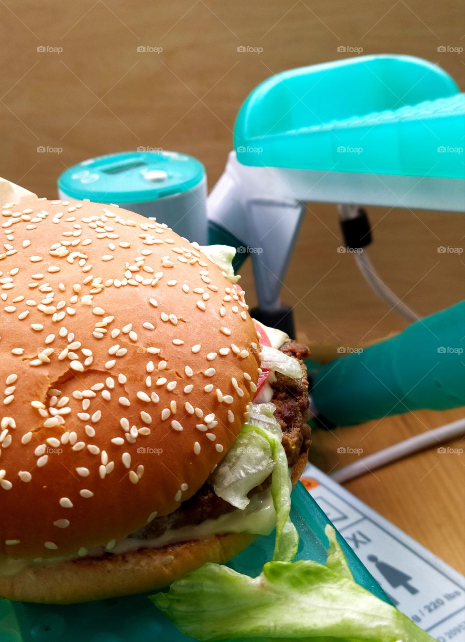 Bun "big mac" on a stepper leg