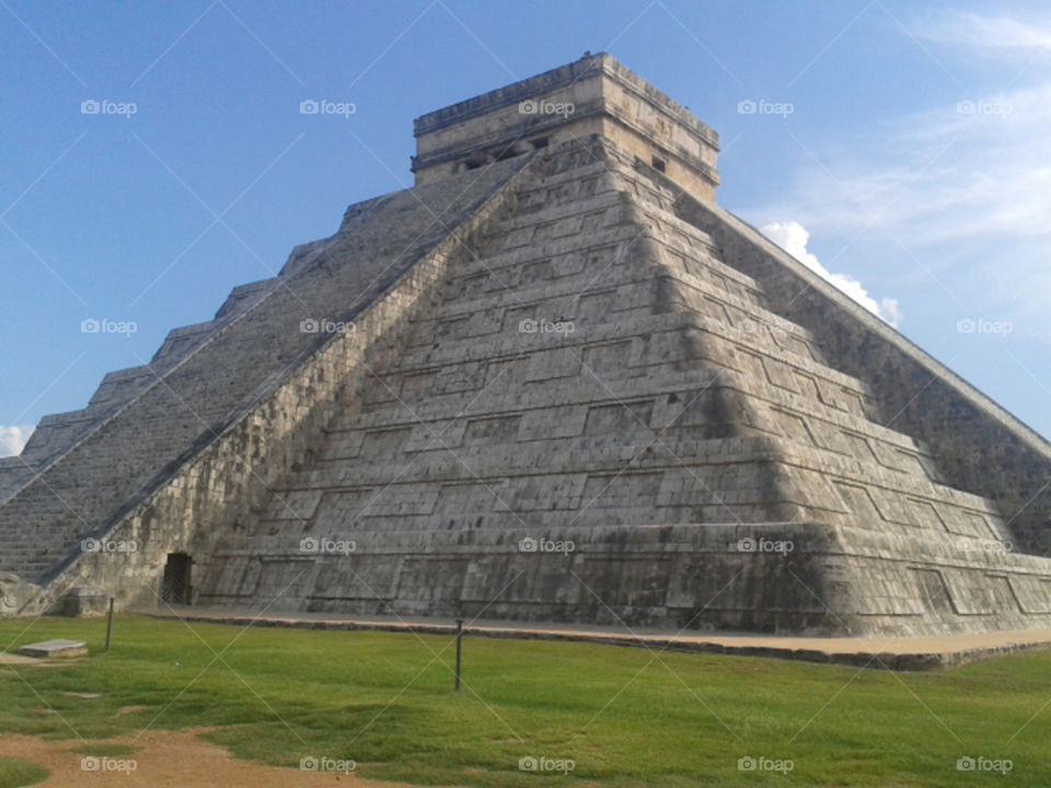 Kulkulcán Pyramid. Historical Monument