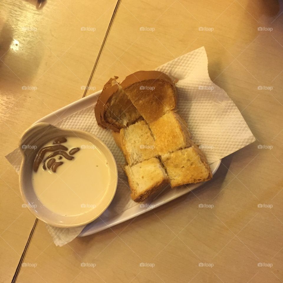 The Excotic Dessert Bread Bun With Kaya Milk 