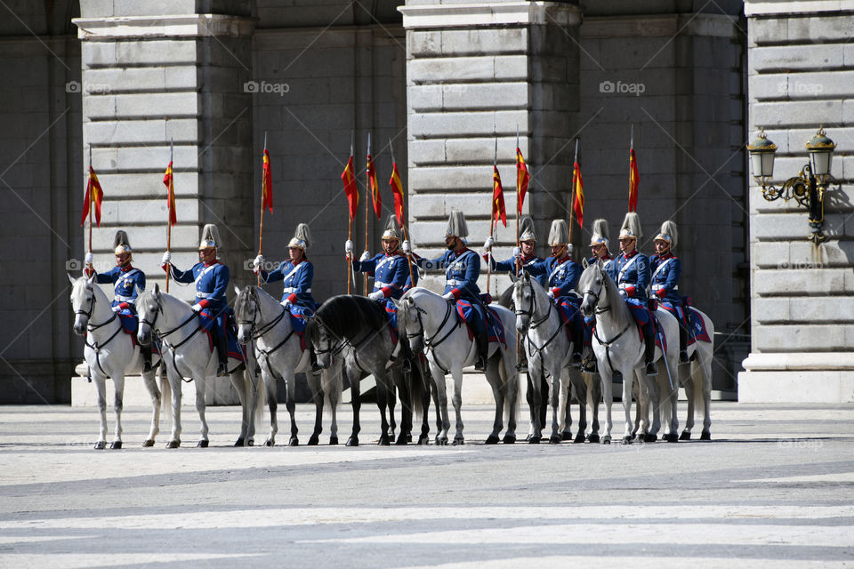 Cambio de guardia, Palacio Real, Madrid, España-Change of guard, Palacio Real, Madrid, Spain