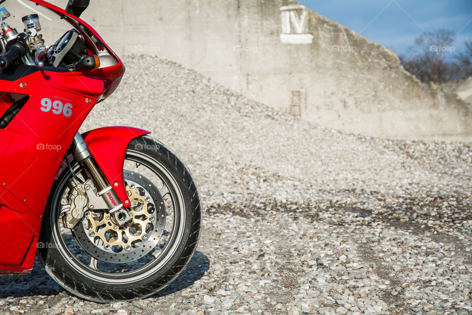 red ducati 996s motorcycle