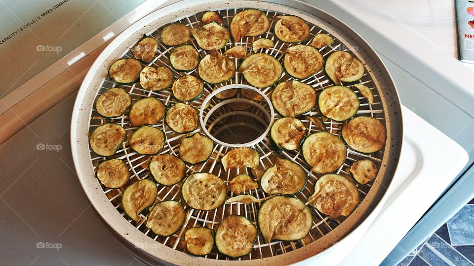 Dehydrator. Squash chips