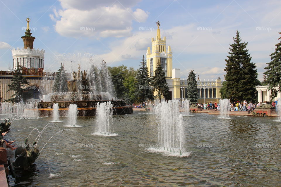 фонтаны на ВДНХ в Москве