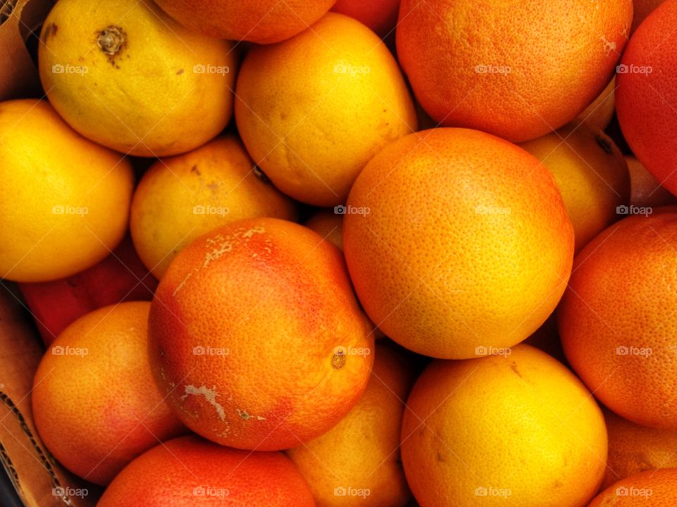 The fresh orange in the super market