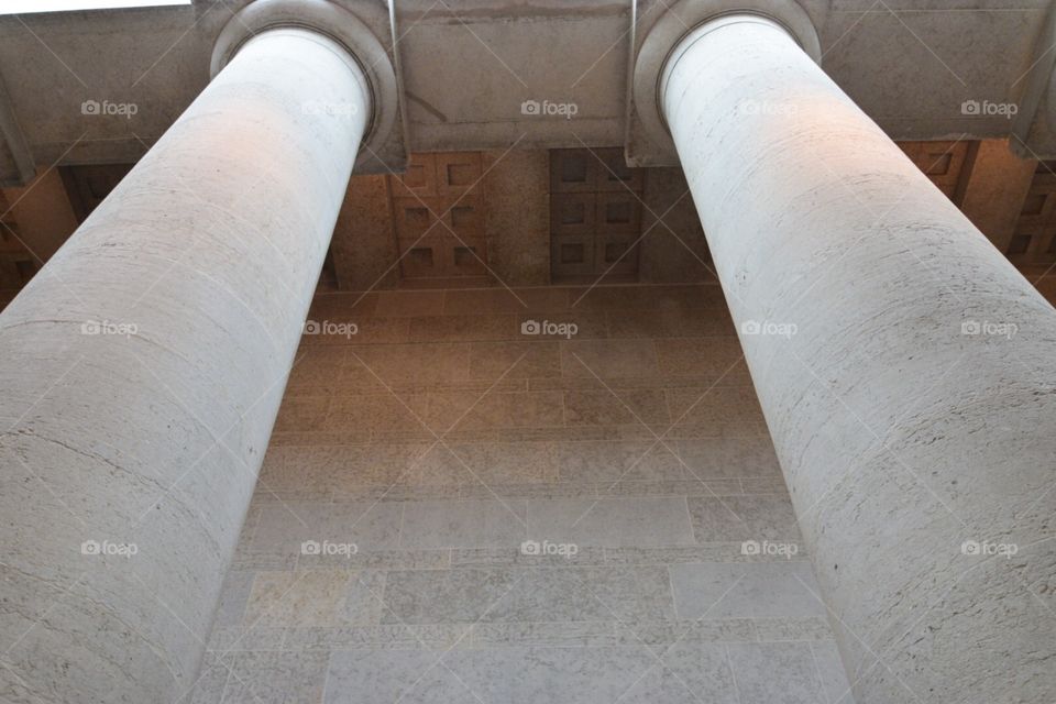 Columns inside the Ohio State House 