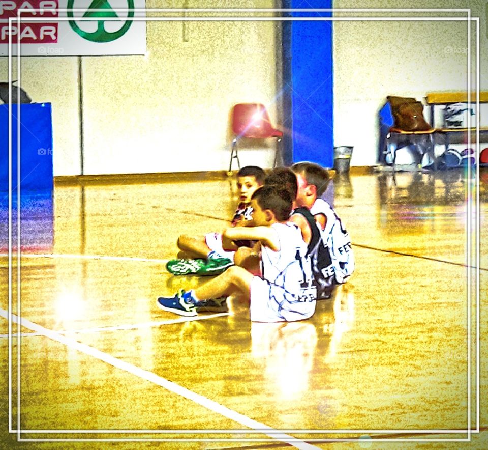 children at basketball