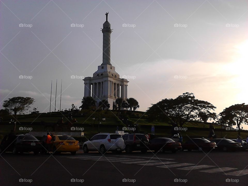 santiago monumento atardecer monument